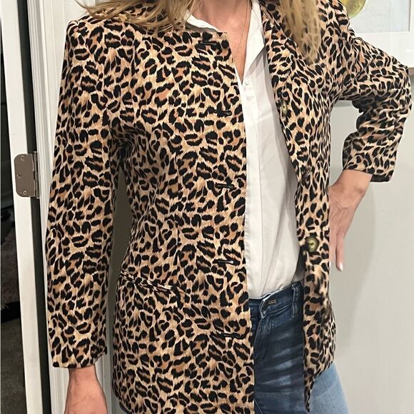 Petite Sophisticate animal print jacket. Size 4 - Picture 3 of 8